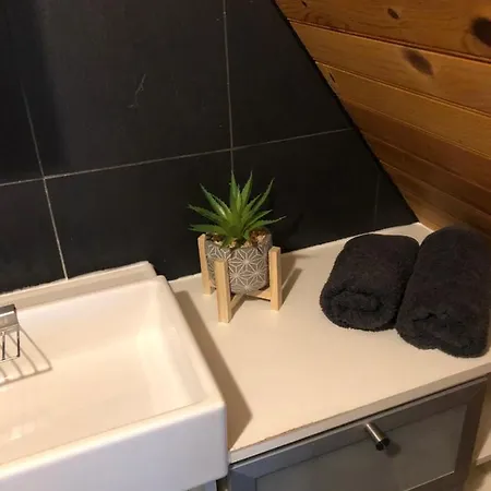 La Maison D'alix, A L'interieur De La Cite Medievale!